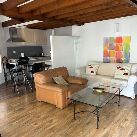 Nogent-sur-Seine Paris Eiffel Tower Et Disney Apartments, Parkings Gratuits Et Securises, 10 Minutes Metro To Paris מראה חיצוני תמונה