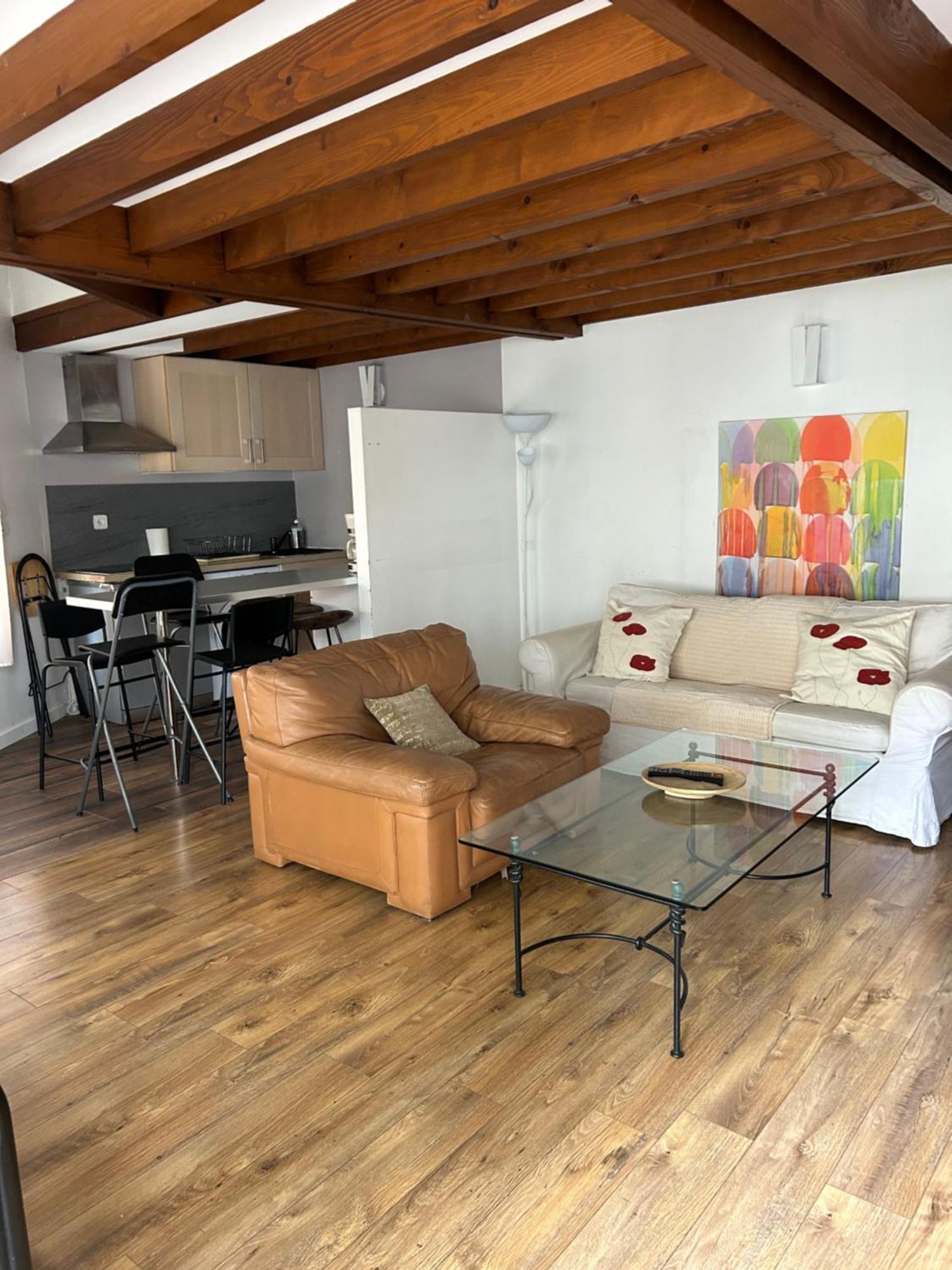 Nogent-sur-Seine Paris Eiffel Tower Et Disney Apartments, Parkings Gratuits Et Securises, 10 Minutes Metro To Paris מראה חיצוני תמונה